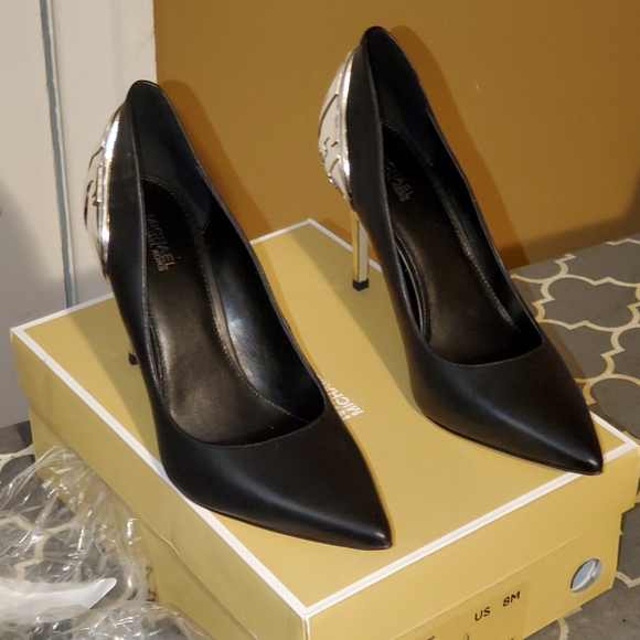 👠Michael Kors heels 👠 - Picture 6 of 6